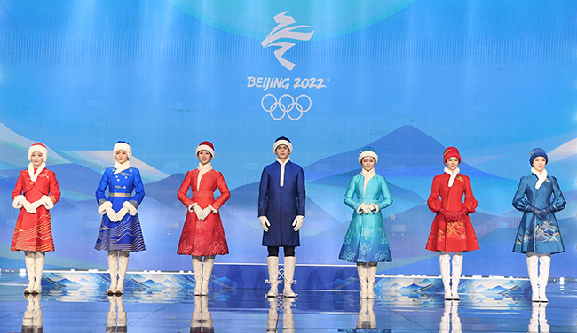 这届冬奥，让全世界看见中国元素之美——北京冬奥会颁奖礼服制作小记”